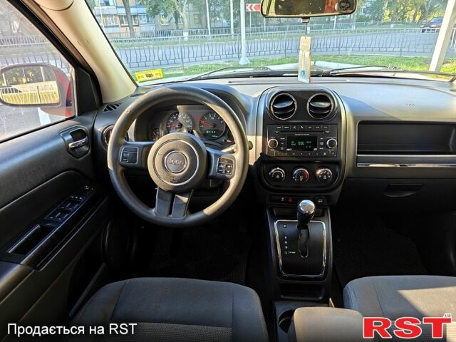 Красный Джип Компас, объемом двигателя 2.4 л и пробегом 158 тыс. км за 8999 $, фото 6 на Automoto.ua