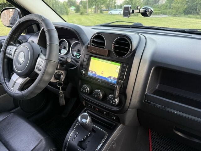 Красный Джип Компас, объемом двигателя 2.4 л и пробегом 121 тыс. км за 7750 $, фото 14 на Automoto.ua