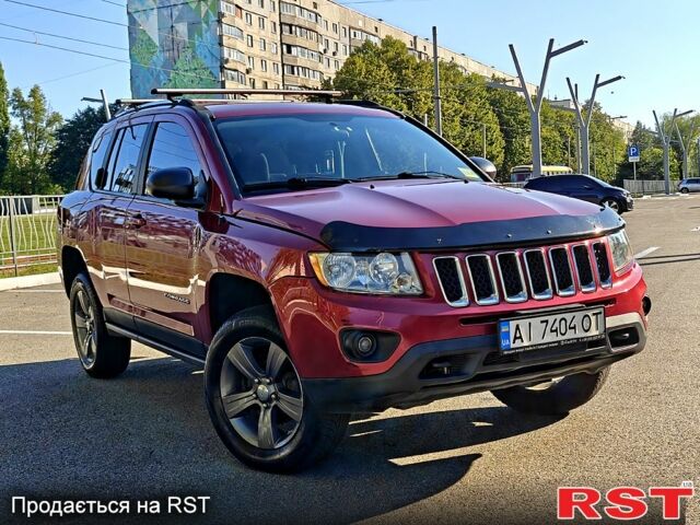 Красный Джип Компас, объемом двигателя 2.4 л и пробегом 158 тыс. км за 8999 $, фото 3 на Automoto.ua
