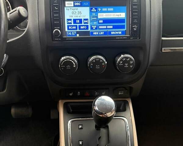 Червоний Джип Compass, об'ємом двигуна 2.36 л та пробігом 181 тис. км за 9000 $, фото 8 на Automoto.ua