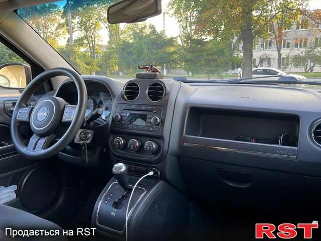 Красный Джип Компас, объемом двигателя 2.4 л и пробегом 175 тыс. км за 8500 $, фото 9 на Automoto.ua