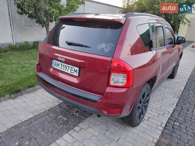 Червоний Джип Compass, об'ємом двигуна 2 л та пробігом 178 тис. км за 8000 $, фото 2 на Automoto.ua