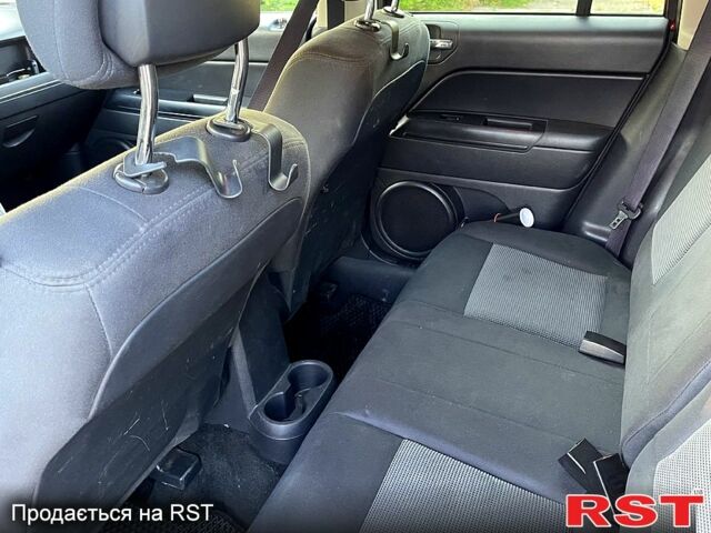 Красный Джип Компас, объемом двигателя 2.4 л и пробегом 175 тыс. км за 8500 $, фото 11 на Automoto.ua