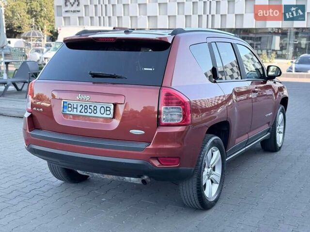 Красный Джип Компас, объемом двигателя 2.4 л и пробегом 130 тыс. км за 8999 $, фото 6 на Automoto.ua