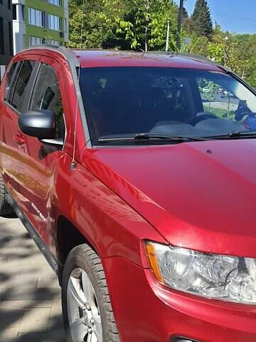 Красный Джип Компас, объемом двигателя 2.36 л и пробегом 300 тыс. км за 6900 $, фото 3 на Automoto.ua