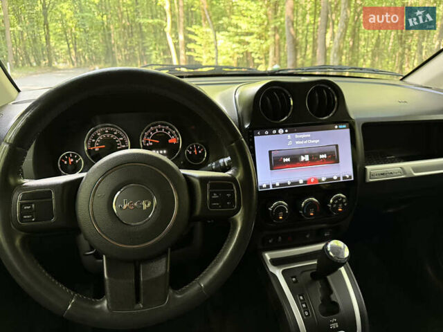 Джип Компас 2013 в Луцке на Automoto.ua Красный Джип Компас, объемом двигателя 2.36 л и пробегом 176 тыс. км за 10200 $, фото 13 на Automoto.ua