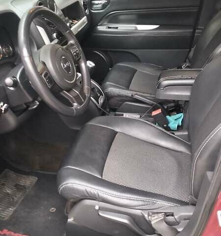 Червоний Джип Compass, об'ємом двигуна 2.36 л та пробігом 277 тис. км за 9800 $, фото 5 на Automoto.ua