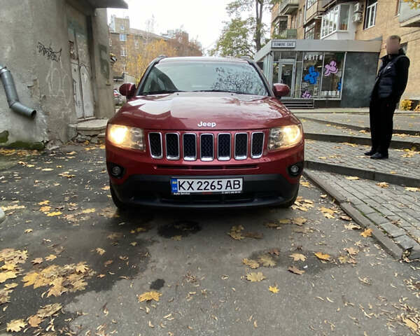 Джип Compass 2013 у Харкові на Automoto.ua Червоний Джип Compass, об'ємом двигуна 2.36 л та пробігом 209 тис. км за 8150 $, фото 7 на Automoto.ua