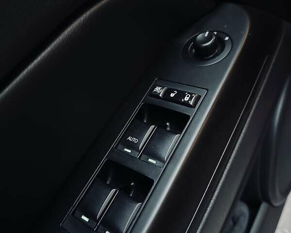 Красный Джип Компас, объемом двигателя 2 л и пробегом 123 тыс. км за 8999 $, фото 14 на Automoto.ua