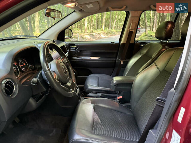 Джип Компас 2013 в Луцке на Automoto.ua Красный Джип Компас, объемом двигателя 2.36 л и пробегом 176 тыс. км за 10200 $, фото 9 на Automoto.ua