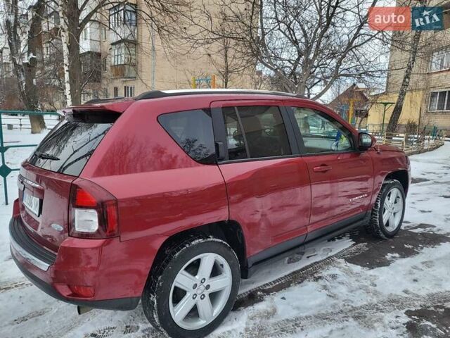 Красный Джип Компас, объемом двигателя 2 л и пробегом 75 тыс. км за 11200 $, фото 1 на Automoto.ua