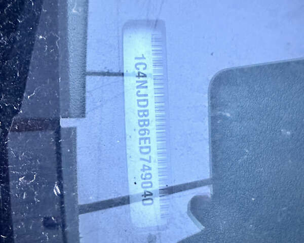 Червоний Джип Compass, об'ємом двигуна 2.4 л та пробігом 160 тис. км за 10500 $, фото 10 на Automoto.ua