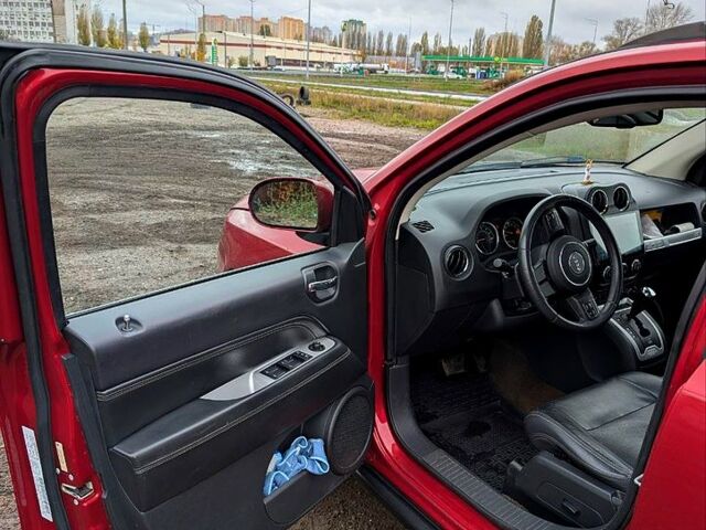 Джип Компас 2014 в Киеве на Automoto.ua Красный Джип Компас, объемом двигателя 2 л и пробегом 210 тыс. км за 9700 $, фото 6 на Automoto.ua