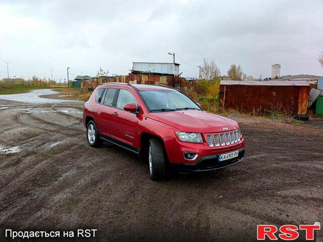 Джип Компас 2014 в Киеве на Automoto.ua Красный Джип Компас, объемом двигателя 2 л и пробегом 210 тыс. км за 9700 $, фото 3 на Automoto.ua