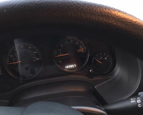 Красный Джип Компас, объемом двигателя 2.4 л и пробегом 195 тыс. км за 9500 $, фото 6 на Automoto.ua