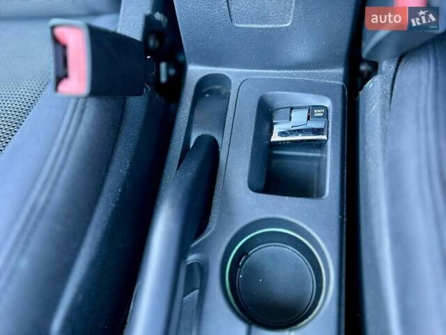 Красный Джип Компас, объемом двигателя 2.36 л и пробегом 160 тыс. км за 10500 $, фото 24 на Automoto.ua