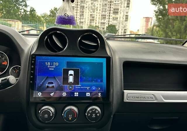 Червоний Джип Compass, об'ємом двигуна 2.36 л та пробігом 128 тис. км за 9500 $, фото 20 на Automoto.ua