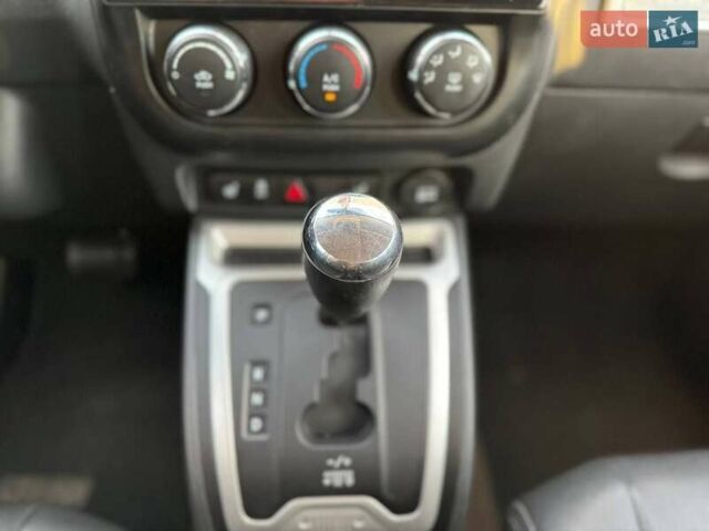 Красный Джип Компас, объемом двигателя 2.36 л и пробегом 130 тыс. км за 9300 $, фото 22 на Automoto.ua