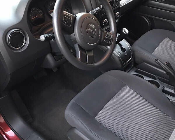 Красный Джип Компас, объемом двигателя 2.4 л и пробегом 195 тыс. км за 9500 $, фото 8 на Automoto.ua