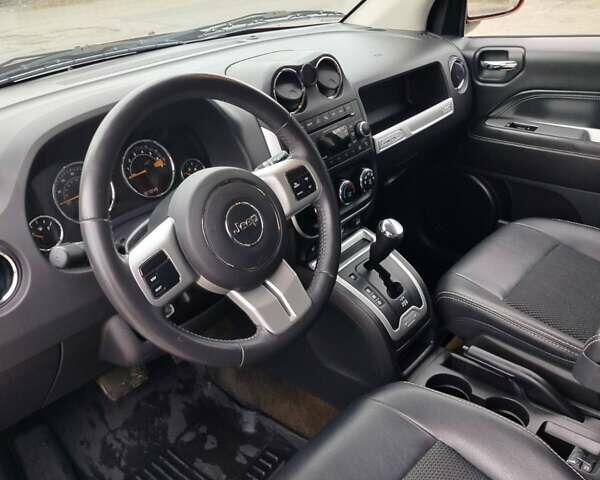Червоний Джип Compass, об'ємом двигуна 2.4 л та пробігом 172 тис. км за 9450 $, фото 28 на Automoto.ua