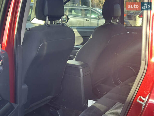 Червоний Джип Compass, об'ємом двигуна 2.36 л та пробігом 125 тис. км за 9200 $, фото 7 на Automoto.ua