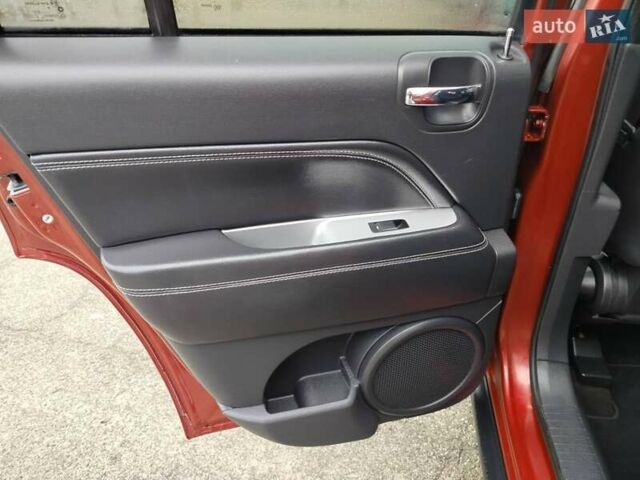 Красный Джип Компас, объемом двигателя 2.4 л и пробегом 170 тыс. км за 9800 $, фото 45 на Automoto.ua