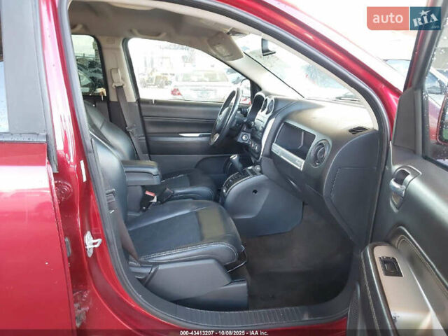 Червоний Джип Compass, об'ємом двигуна 2.4 л та пробігом 178 тис. км за 750 $, фото 3 на Automoto.ua