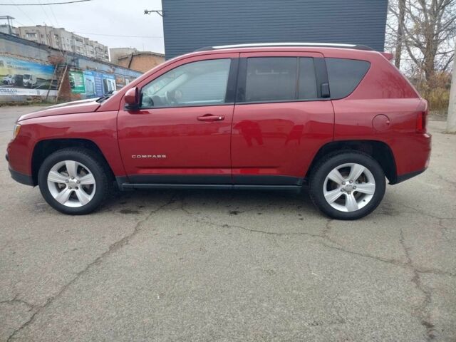 Червоний Джип Compass, об'ємом двигуна 0 л та пробігом 172 тис. км за 9800 $, фото 4 на Automoto.ua