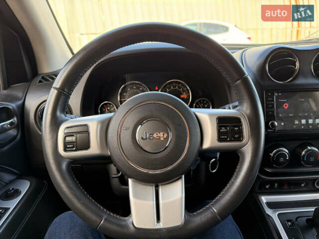 Червоний Джип Compass, об'ємом двигуна 2.36 л та пробігом 140 тис. км за 11400 $, фото 12 на Automoto.ua