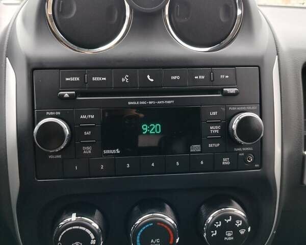 Красный Джип Компас, объемом двигателя 2.4 л и пробегом 170 тыс. км за 9800 $, фото 11 на Automoto.ua