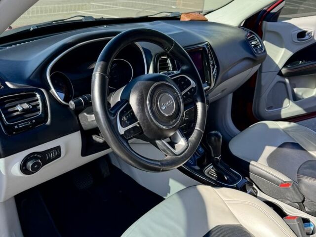 Червоний Джип Compass, об'ємом двигуна 2.4 л та пробігом 75 тис. км за 15299 $, фото 7 на Automoto.ua