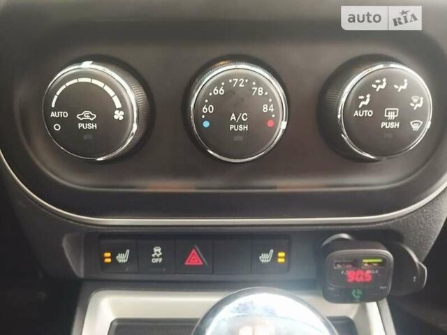 Червоний Джип Compass, об'ємом двигуна 2.4 л та пробігом 105 тис. км за 11800 $, фото 29 на Automoto.ua