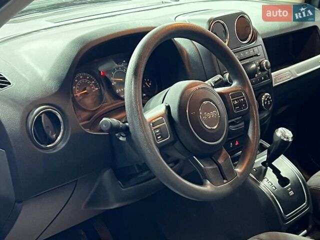 Червоний Джип Compass, об'ємом двигуна 2 л та пробігом 105 тис. км за 11300 $, фото 8 на Automoto.ua