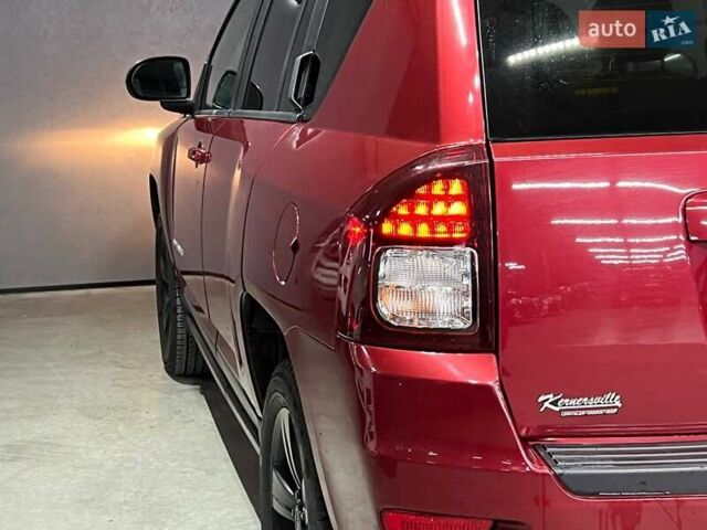 Червоний Джип Compass, об'ємом двигуна 2 л та пробігом 105 тис. км за 11300 $, фото 4 на Automoto.ua