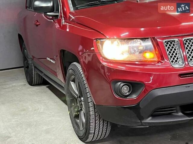Червоний Джип Compass, об'ємом двигуна 2 л та пробігом 105 тис. км за 11300 $, фото 1 на Automoto.ua