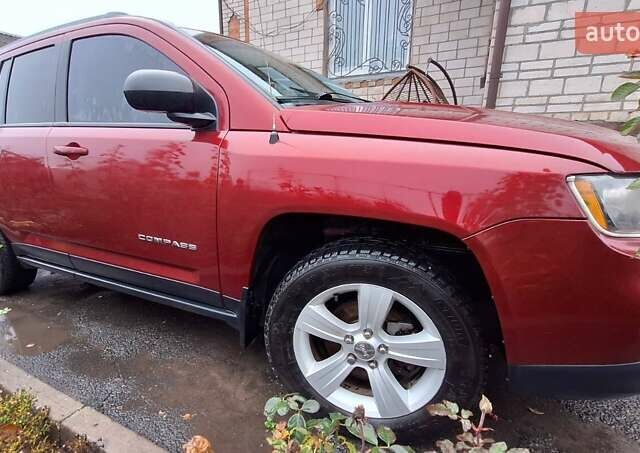 Красный Джип Компас, объемом двигателя 2.36 л и пробегом 217 тыс. км за 10100 $, фото 2 на Automoto.ua