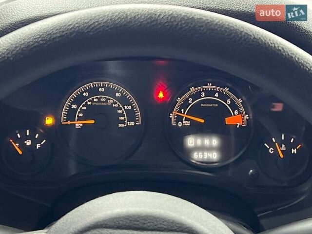 Червоний Джип Compass, об'ємом двигуна 2 л та пробігом 105 тис. км за 11300 $, фото 16 на Automoto.ua