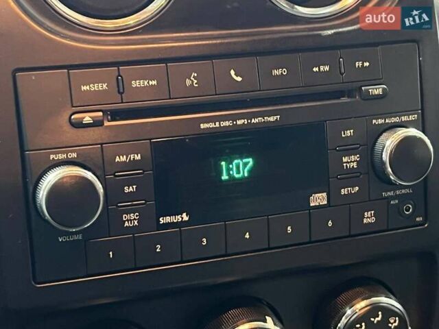 Червоний Джип Compass, об'ємом двигуна 2 л та пробігом 105 тис. км за 11300 $, фото 15 на Automoto.ua