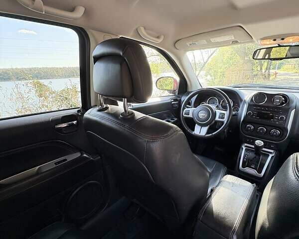 Красный Джип Компас, объемом двигателя 2 л и пробегом 204 тыс. км за 12000 $, фото 51 на Automoto.ua