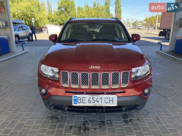 Червоний Джип Compass, об'ємом двигуна 2 л та пробігом 170 тис. км за 9500 $, фото 1 на Automoto.ua