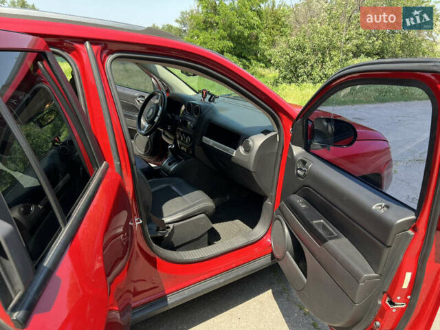 Красный Джип Компас, объемом двигателя 2 л и пробегом 122 тыс. км за 10900 $, фото 7 на Automoto.ua
