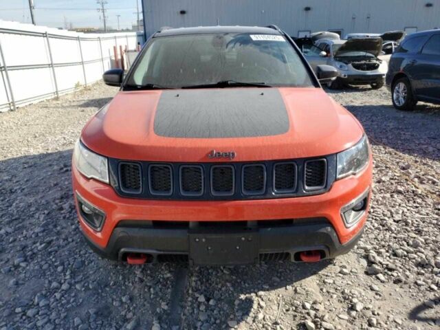 Червоний Джип Compass, об'ємом двигуна 2.4 л та пробігом 72 тис. км за 1300 $, фото 4 на Automoto.ua