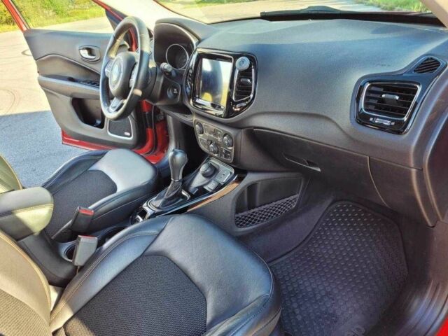 Красный Джип Компас, объемом двигателя 2.4 л и пробегом 81 тыс. км за 8000 $, фото 13 на Automoto.ua