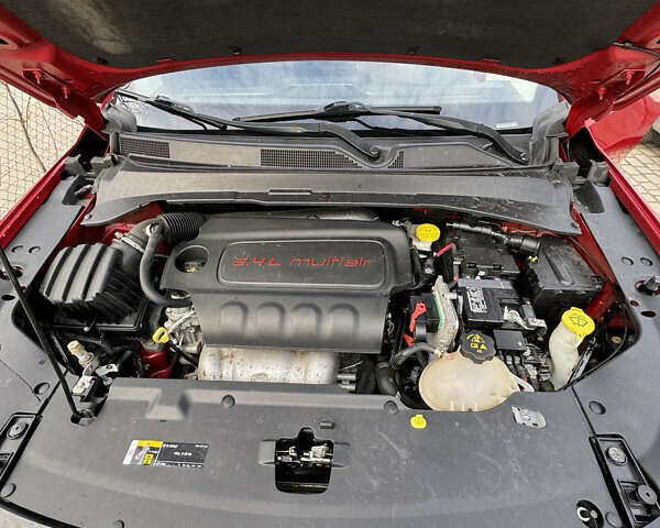 Красный Джип Компас, объемом двигателя 2.36 л и пробегом 126 тыс. км за 16200 $, фото 6 на Automoto.ua