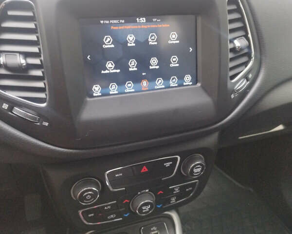 Красный Джип Компас, объемом двигателя 2.4 л и пробегом 37 тыс. км за 14900 $, фото 10 на Automoto.ua