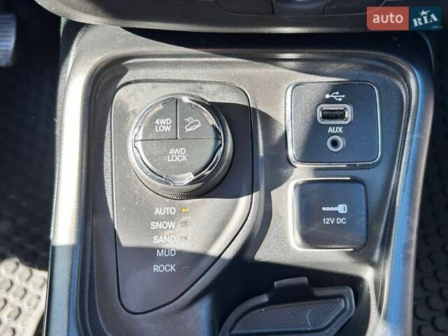 Червоний Джип Compass, об'ємом двигуна 2.36 л та пробігом 136 тис. км за 16000 $, фото 26 на Automoto.ua