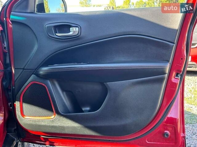 Червоний Джип Compass, об'ємом двигуна 2.36 л та пробігом 136 тис. км за 16000 $, фото 35 на Automoto.ua