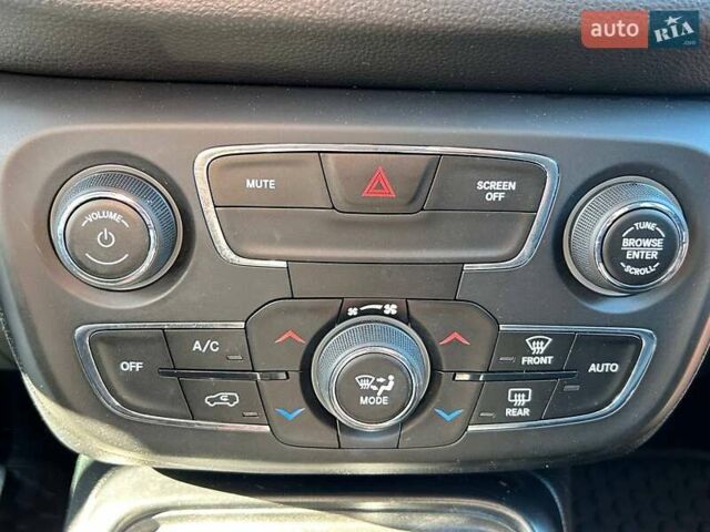 Червоний Джип Compass, об'ємом двигуна 2.36 л та пробігом 136 тис. км за 16000 $, фото 24 на Automoto.ua