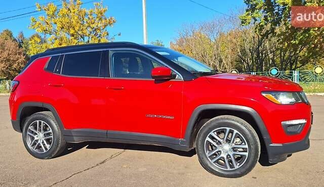 Джип Compass 2017 у Рівному на Automoto.ua Червоний Джип Compass, об'ємом двигуна 2.36 л та пробігом 24 тис. км за 14500 $, фото 5 на Automoto.ua