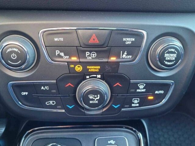 Красный Джип Компас, объемом двигателя 2.4 л и пробегом 81 тыс. км за 8000 $, фото 21 на Automoto.ua